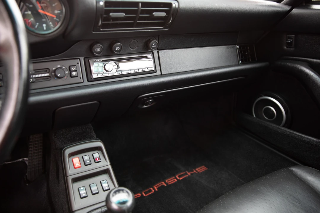 1996 Porsche 993 Carrera - Image 26 of 31