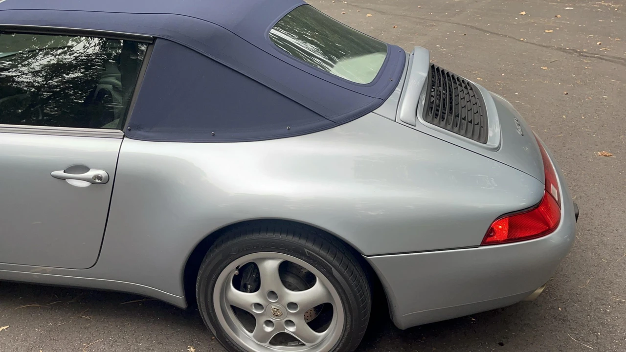 1996 Porsche 993 Carrera - Image 24 of 31