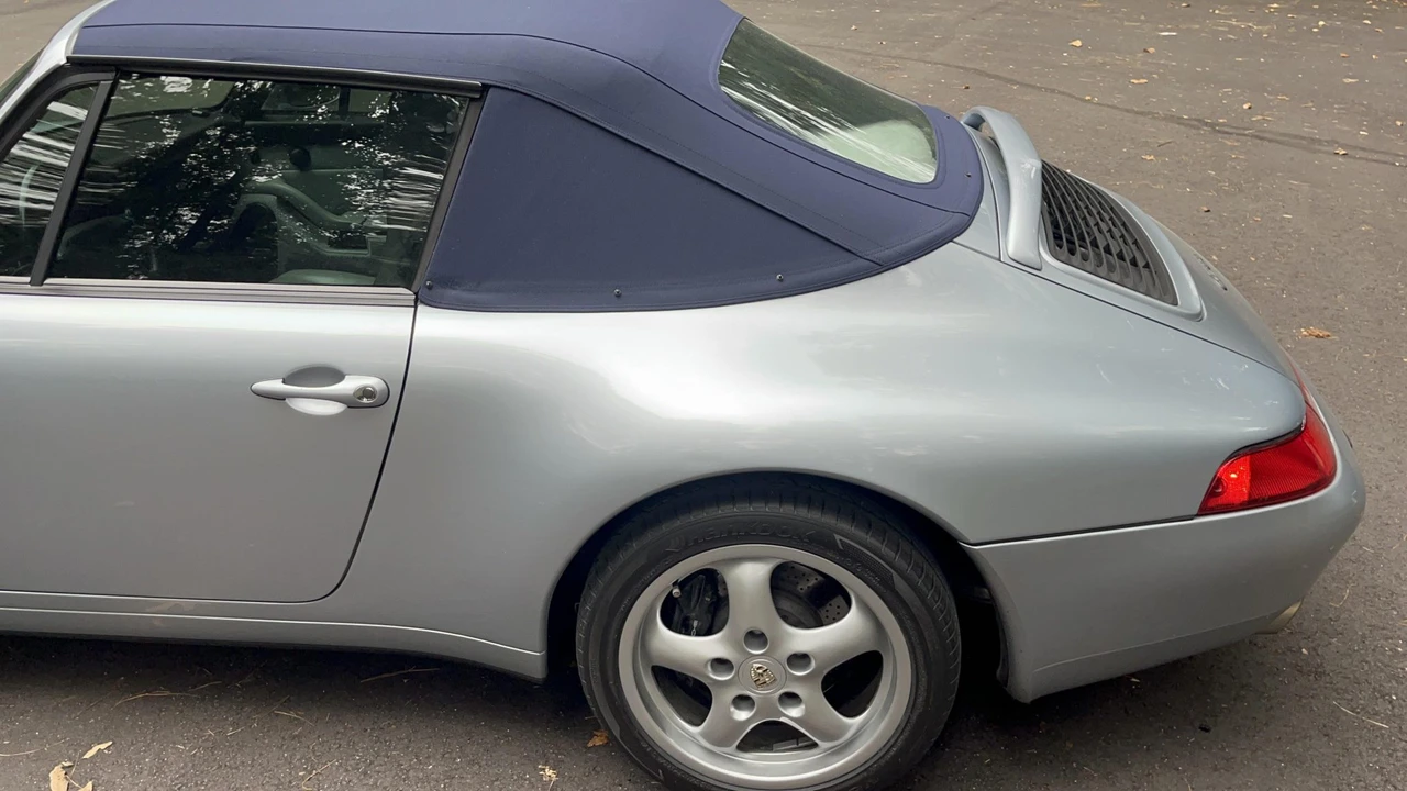 1996 Porsche 993 Carrera - Image 25 of 31