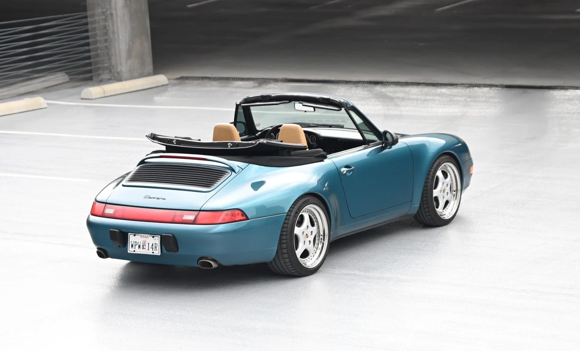 1996 Porsche 993 Carrera - Image 10 of 31