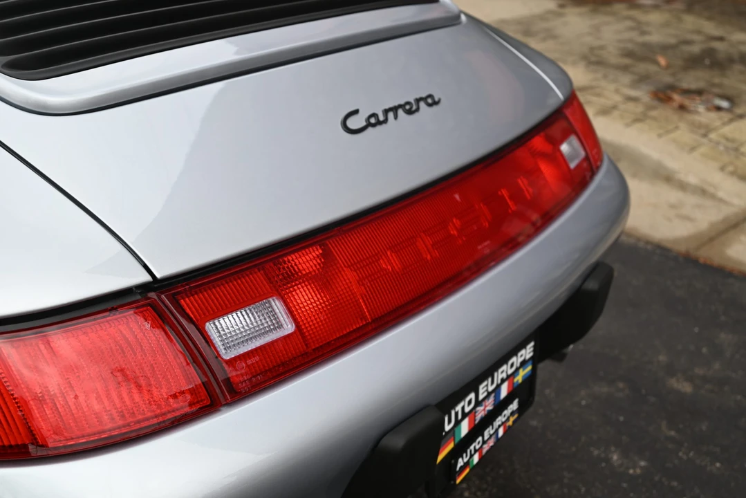 1996 Porsche 993 Carrera - Image 17 of 31