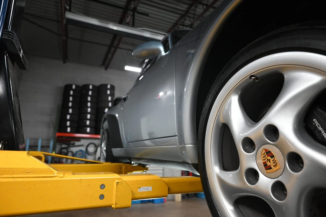 1996 Porsche 993 Carrera - Image 29 of 31
