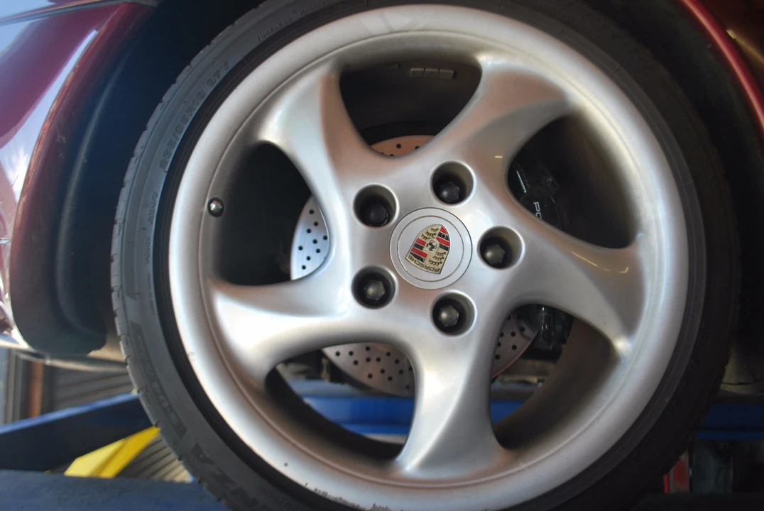 1996 Porsche 993 Carrera - Image 28 of 31