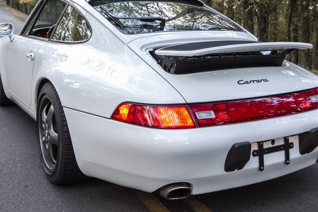 1996 Porsche 993 Carrera - Image 23 of 31
