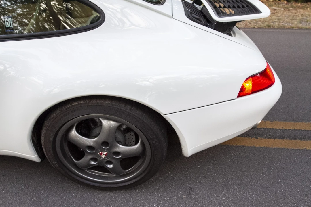 1996 Porsche 993 Carrera - Image 24 of 31