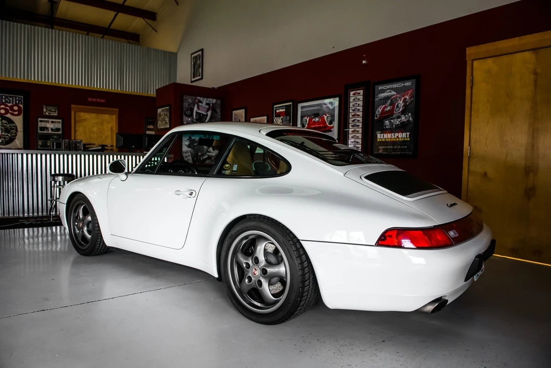 1996 Porsche 993 Carrera - Image 15 of 31