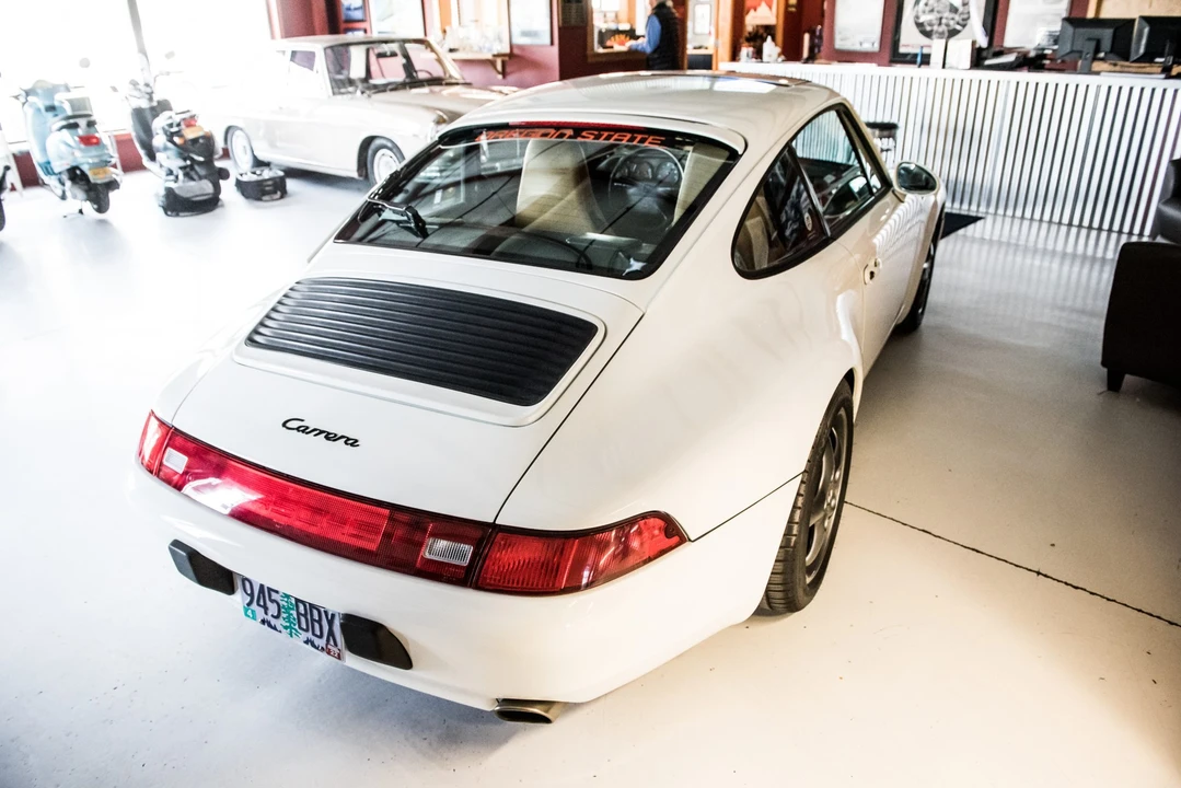 1996 Porsche 993 Carrera - Image 23 of 31