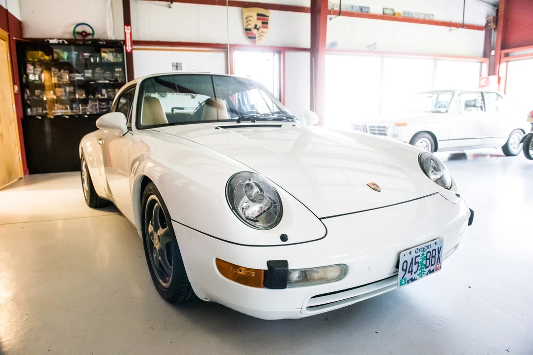 1996 Porsche 993 Carrera - Image 5 of 31