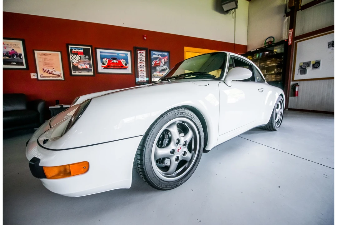 1996 Porsche 993 Carrera - Image 11 of 31