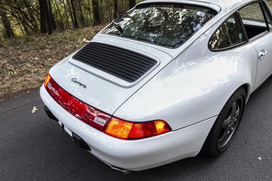 1996 Porsche 993 Carrera - Image 16 of 31