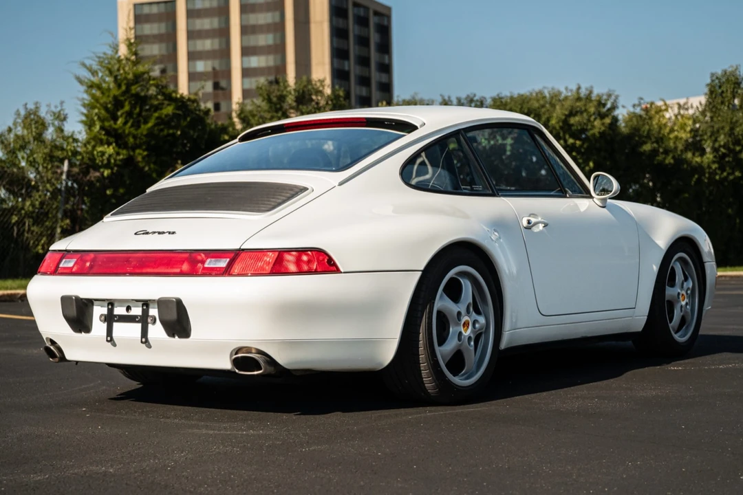 1996 Porsche 993 Carrera - Image 10 of 31