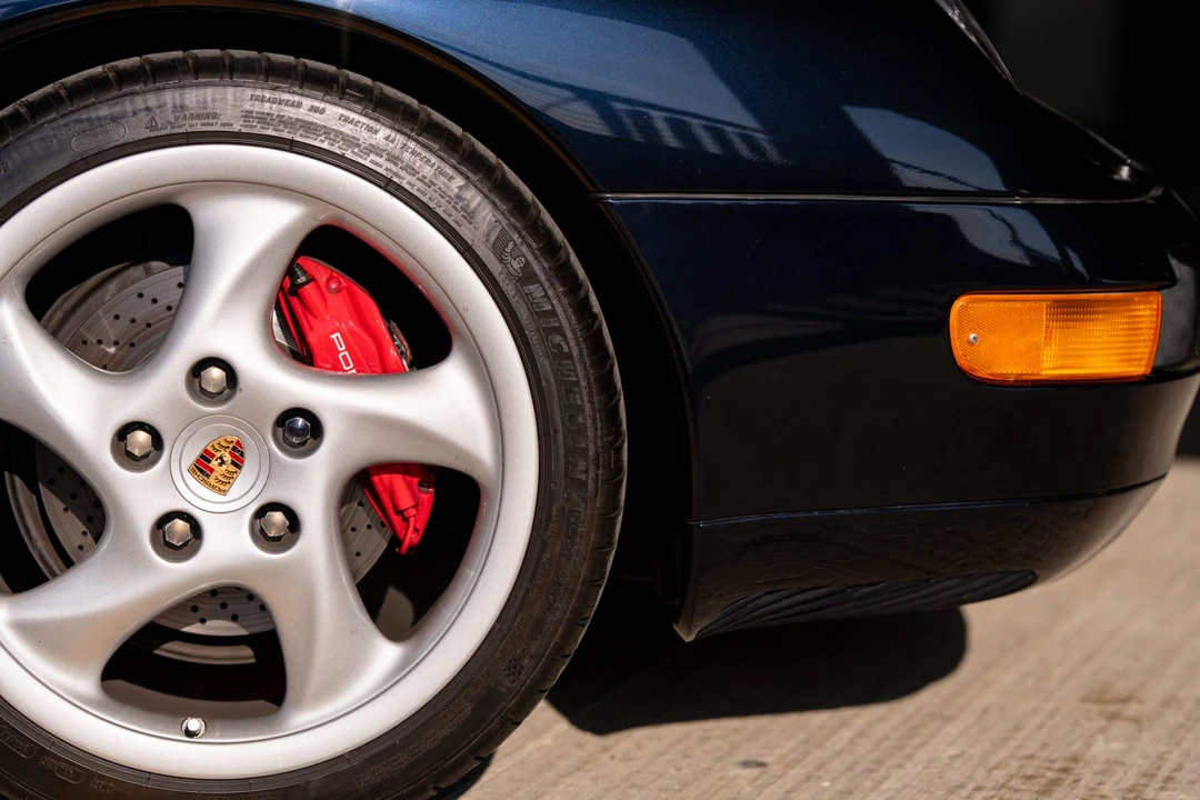 1996 Porsche 993 Carrera - Image 24 of 31