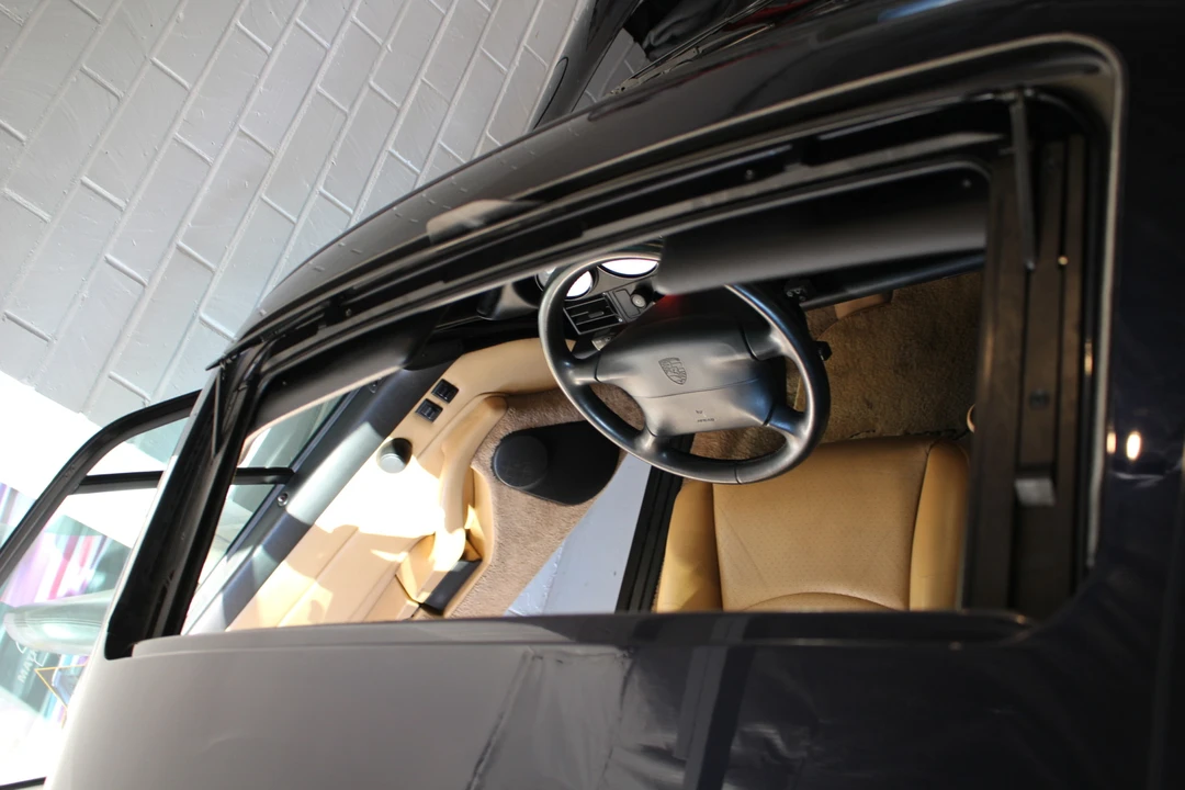1996 Porsche 993 Carrera - Image 23 of 31