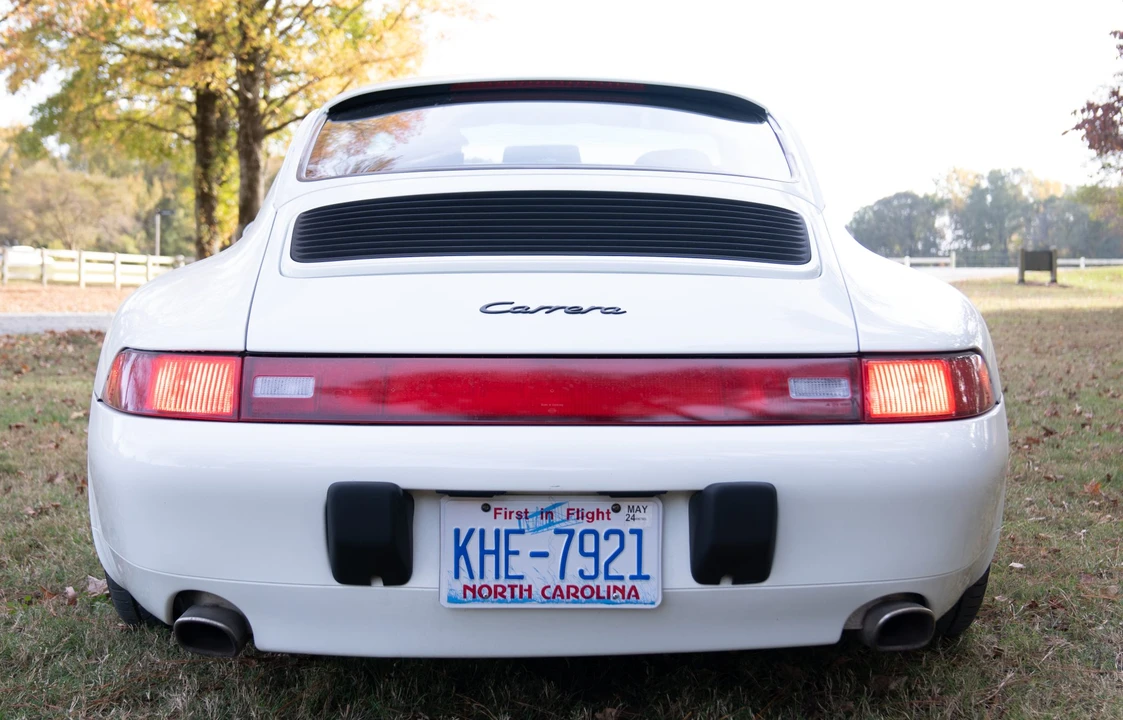 1996 Porsche 993 Carrera - Image 8 of 31
