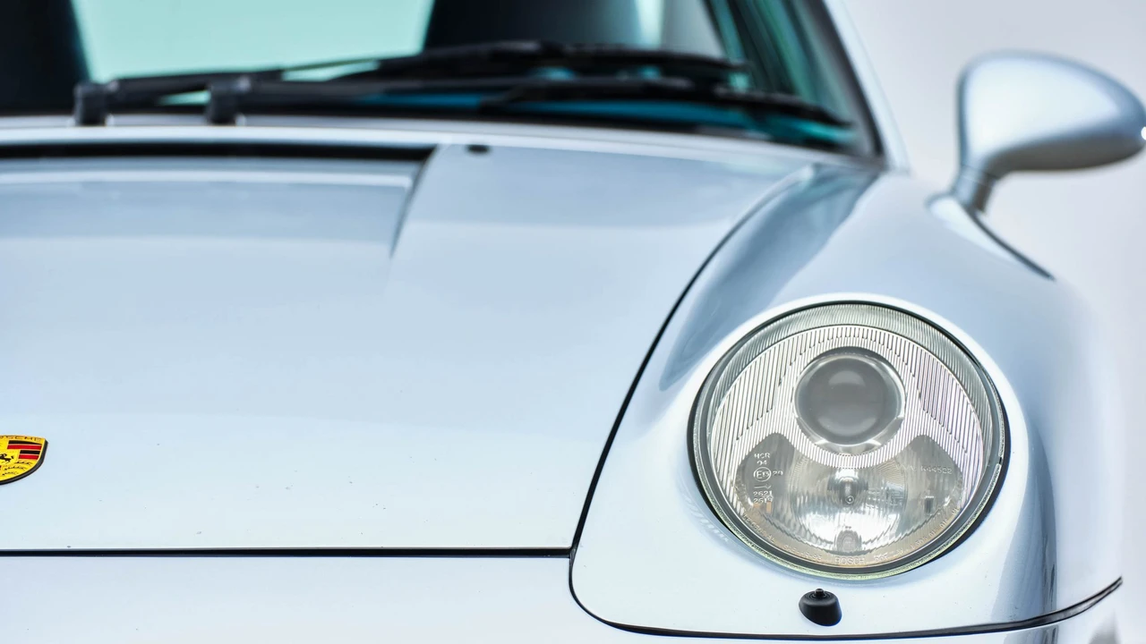 1996 Porsche 993 Carrera - Image 24 of 31