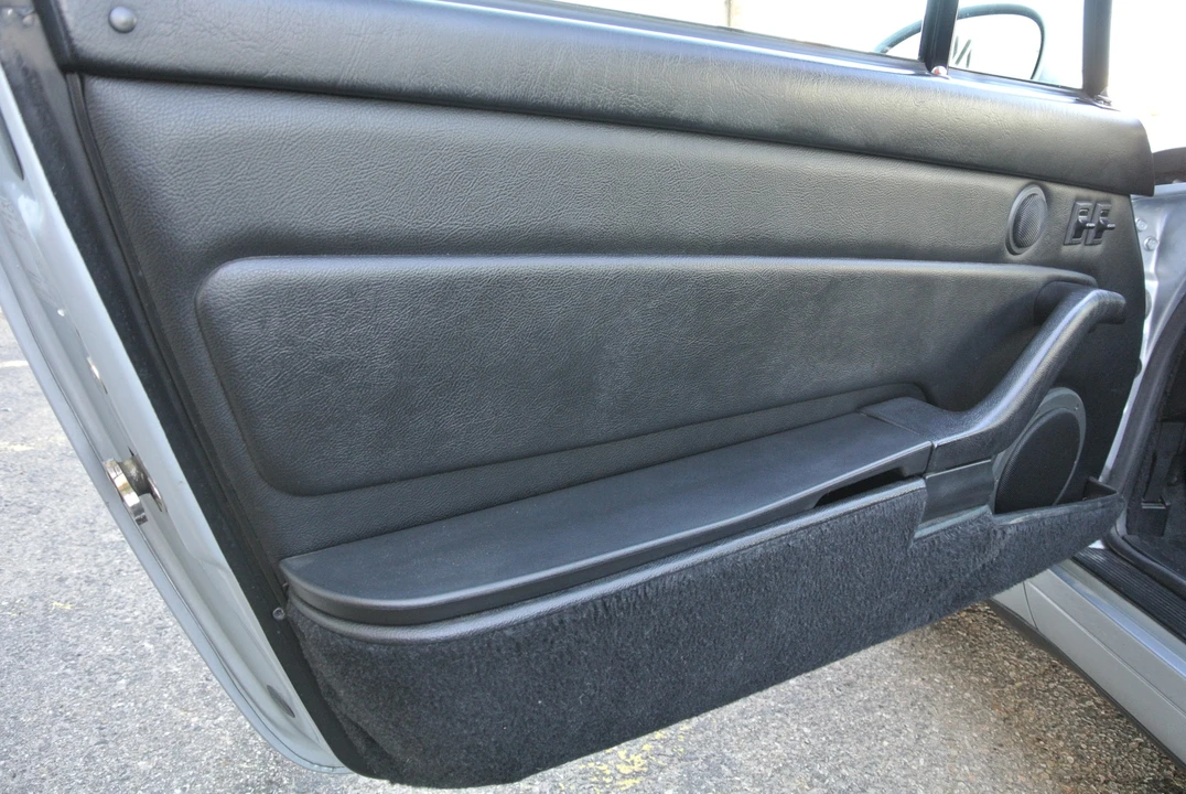 1996 Porsche 993 Carrera - Image 16 of 31