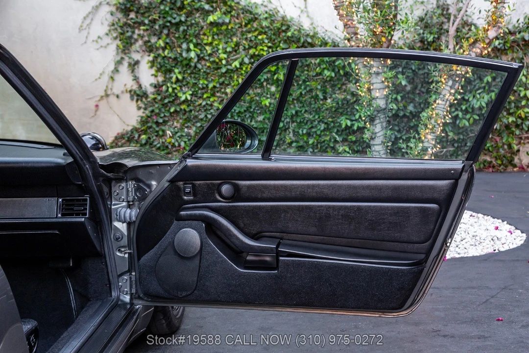1996 Porsche 993 Carrera - Image 25 of 31
