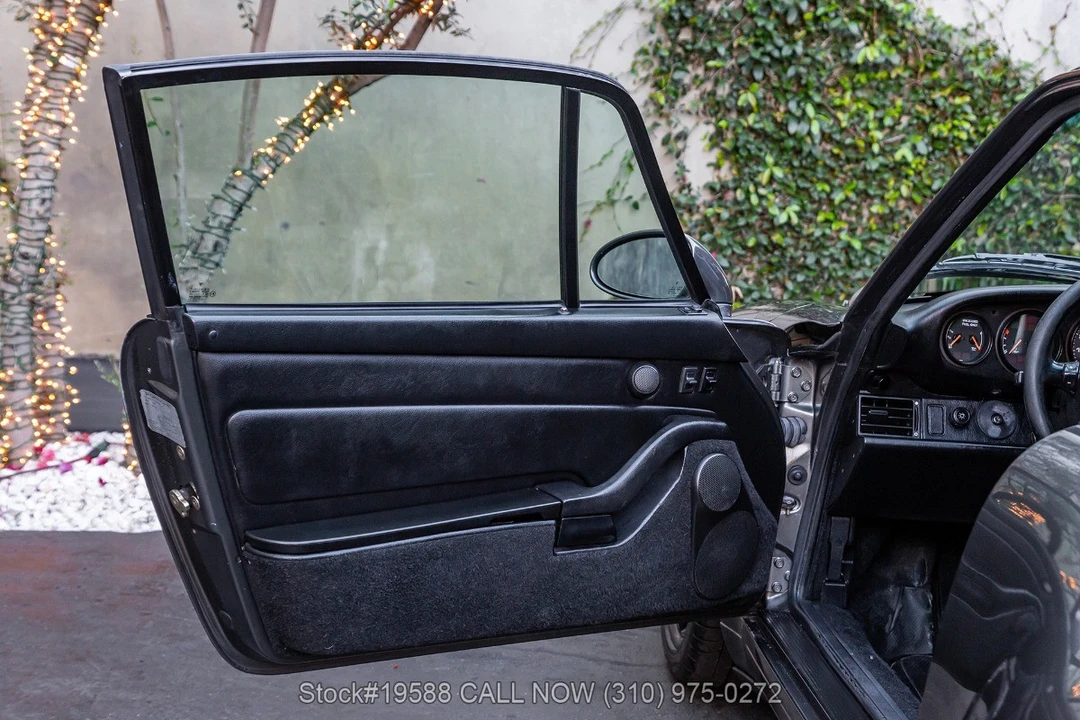 1996 Porsche 993 Carrera - Image 16 of 31