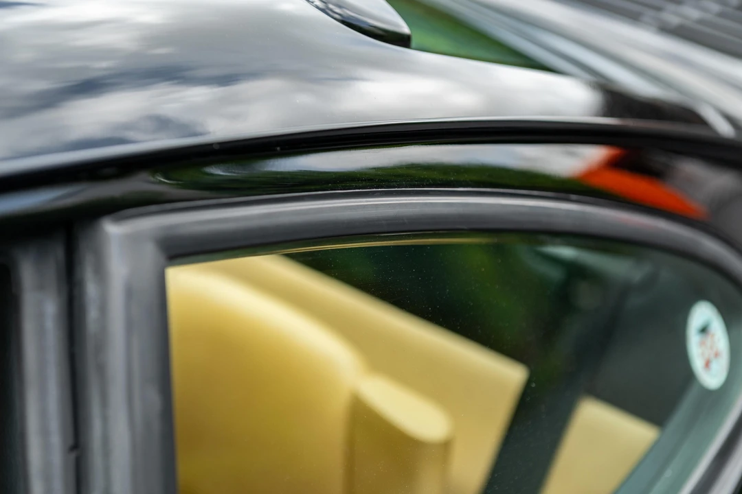 1996 Porsche 993 Carrera - Image 24 of 31