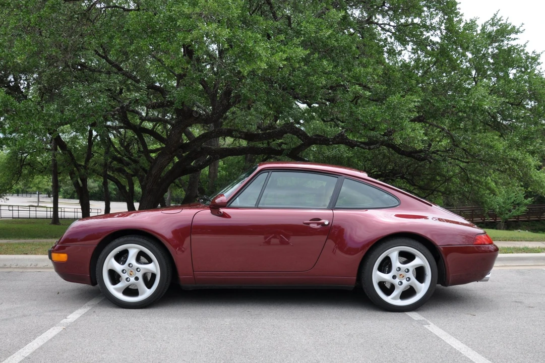 1996 Porsche 993 Carrera - Image 2 of 31