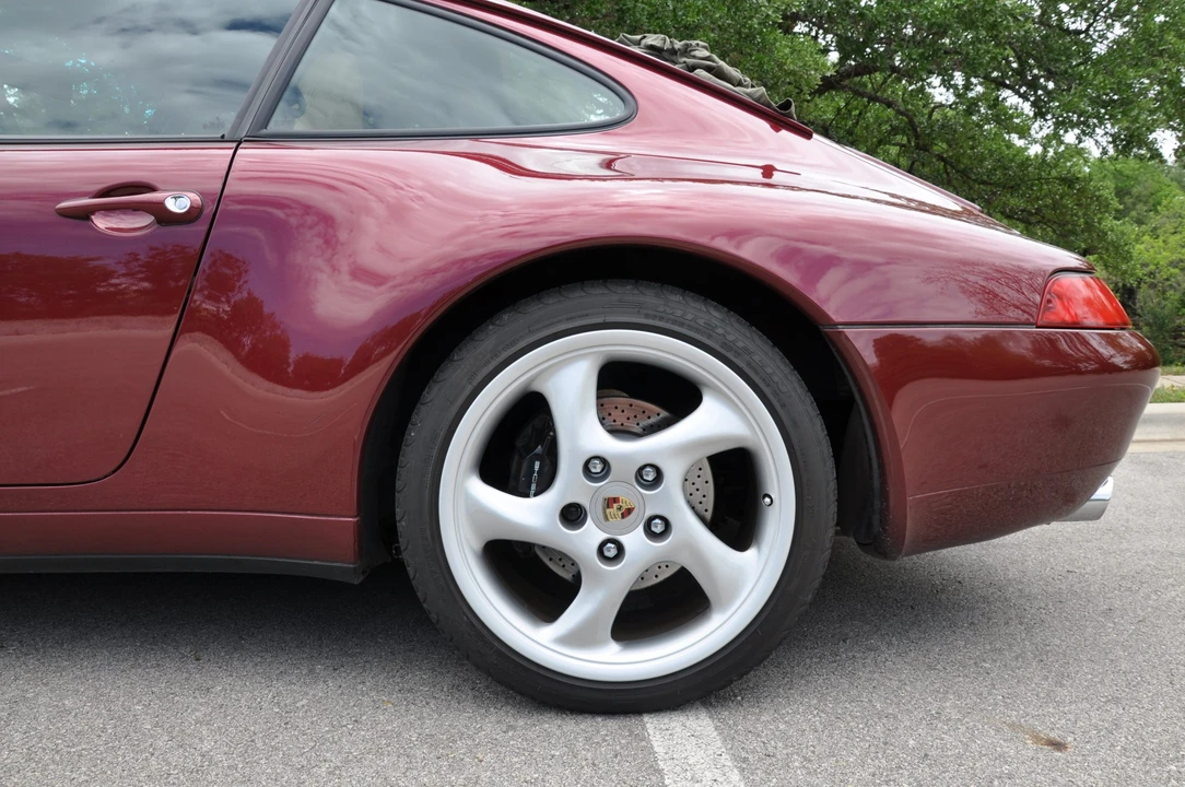 1996 Porsche 993 Carrera - Image 24 of 31