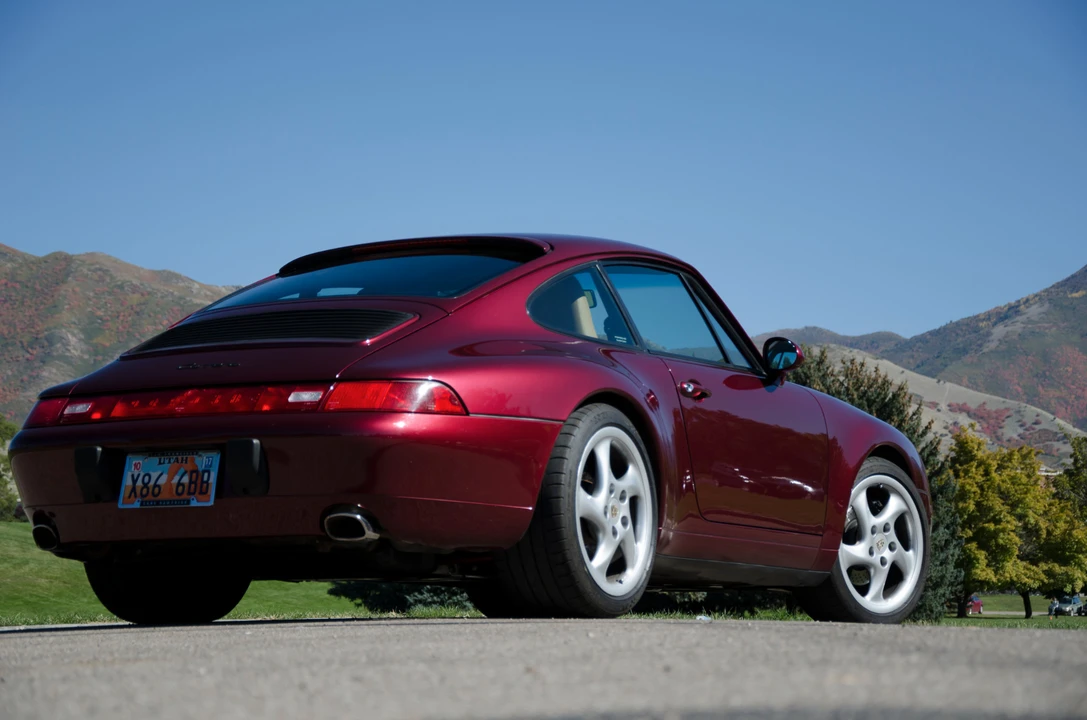 1996 Porsche 993 Carrera - Image 10 of 31