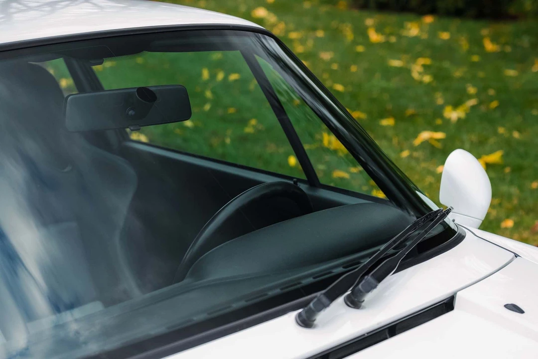 1996 Porsche 993 Carrera - Image 6 of 31