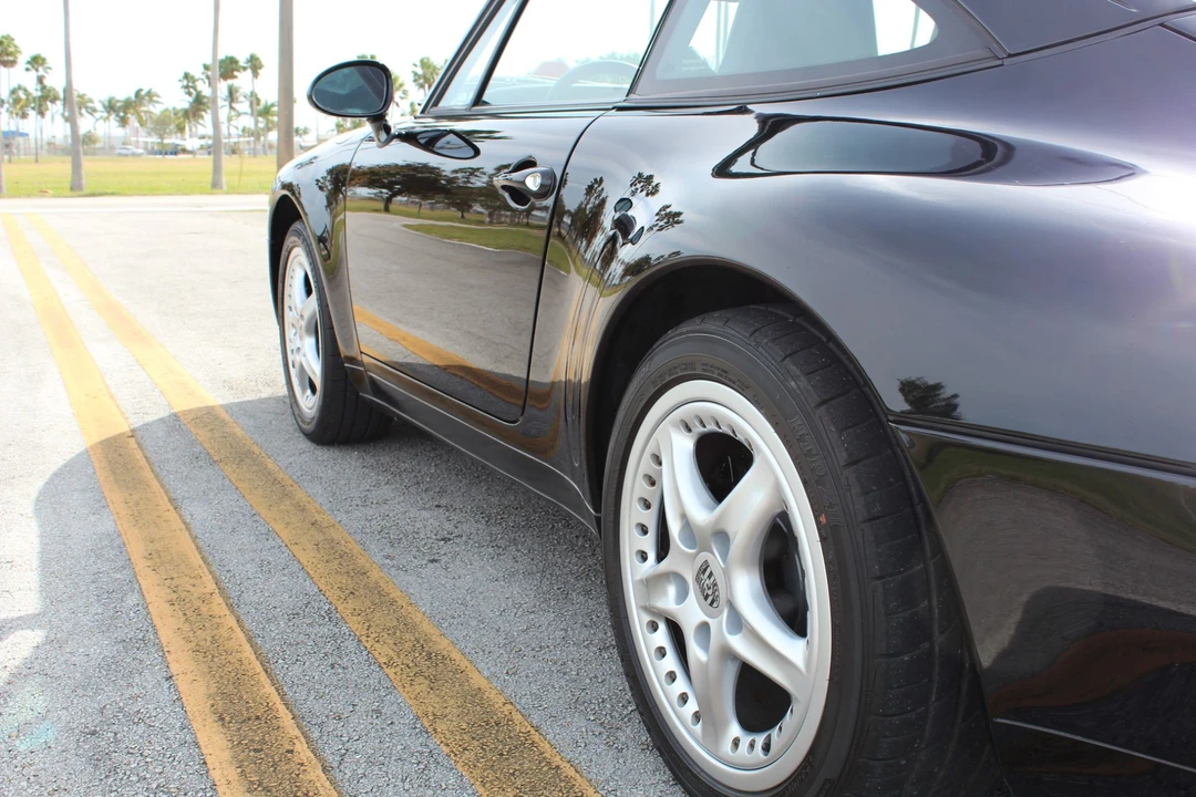 1996 Porsche 993 Carrera - Image 25 of 31