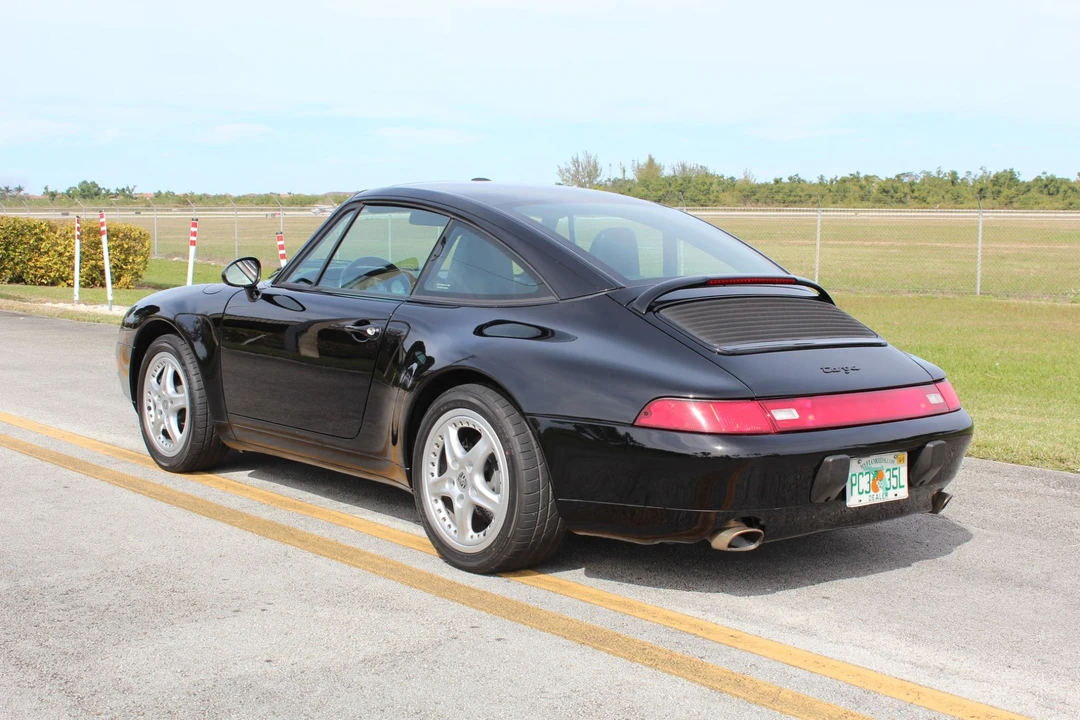 1996 Porsche 993 Carrera - Image 14 of 31