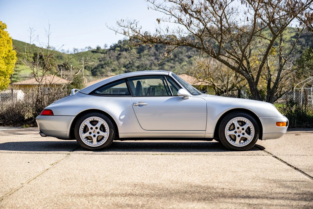 1996 Porsche 993 Carrera - Image 13 of 31