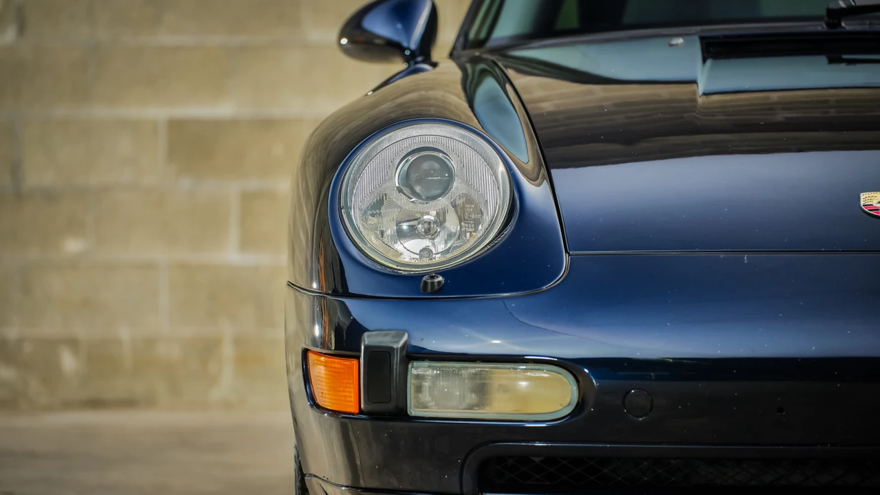 1996 Porsche 993 Carrera - Image 8 of 31