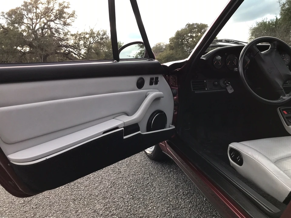 1996 Porsche 993 Carrera - Image 24 of 31