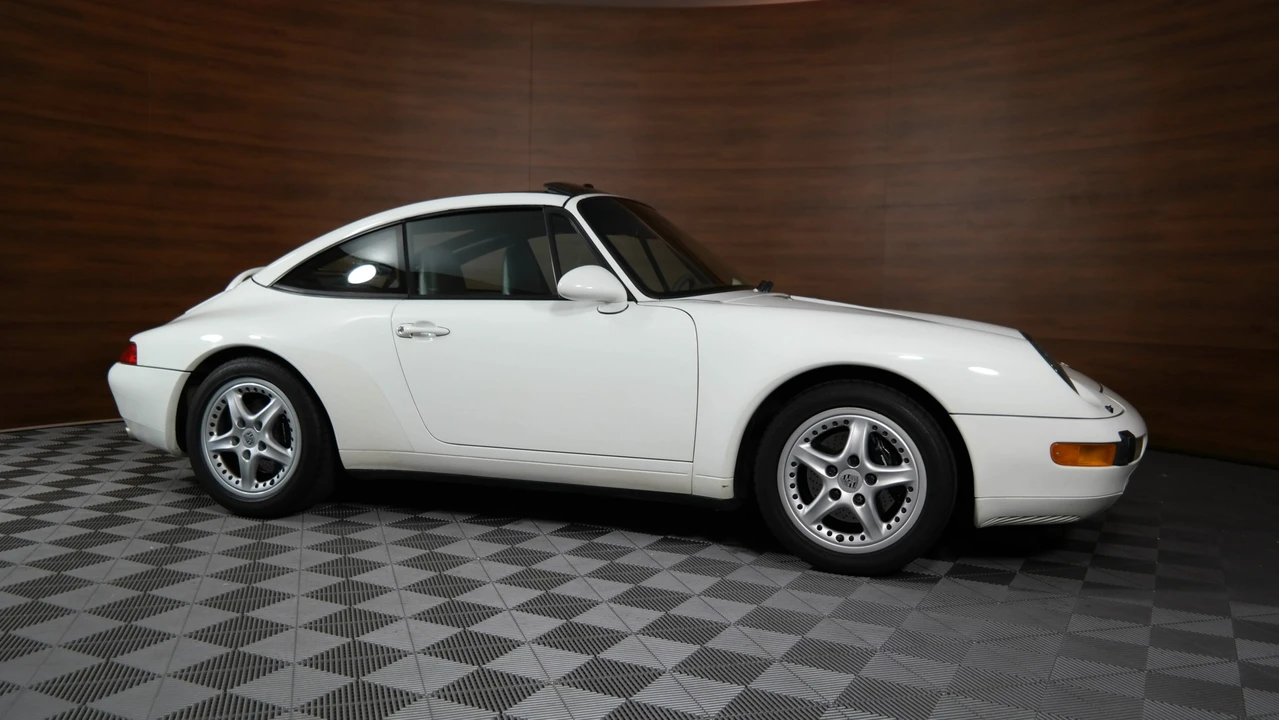 1996 Porsche 993 Carrera - Image 8 of 31