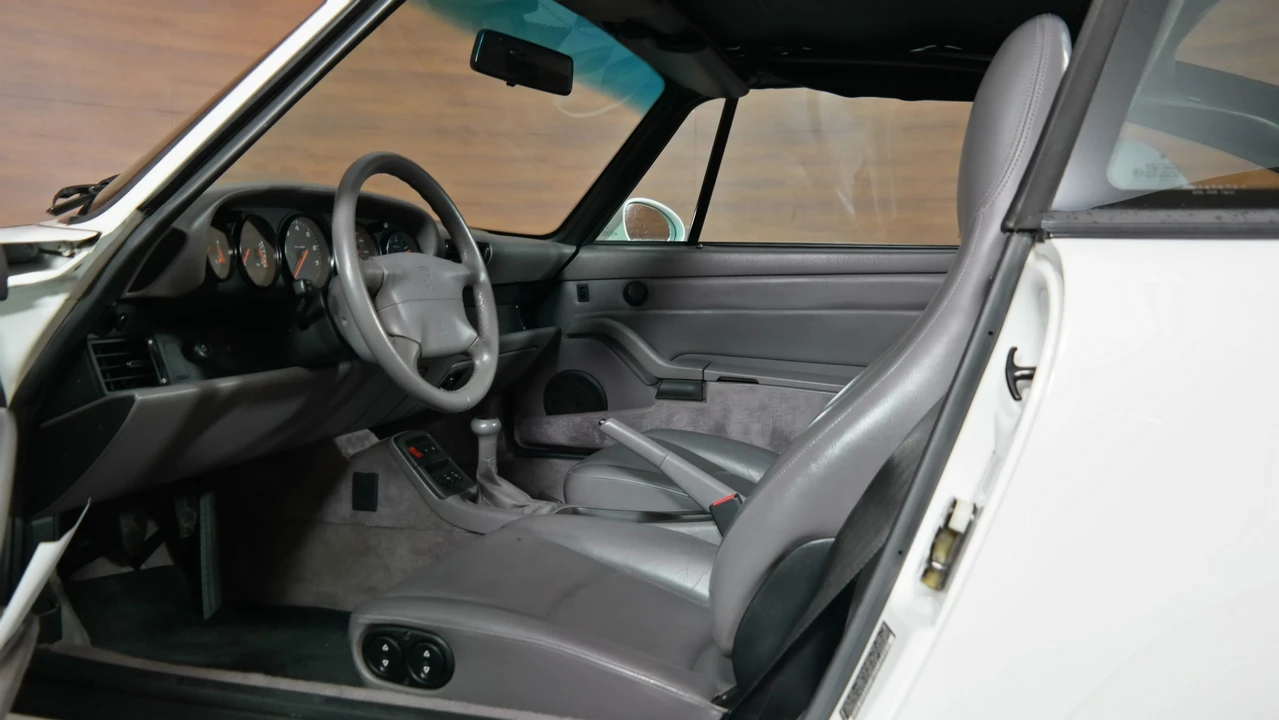 1996 Porsche 993 Carrera - Image 22 of 31