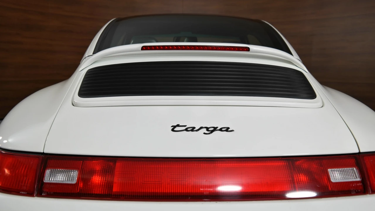 1996 Porsche 993 Carrera - Image 14 of 31