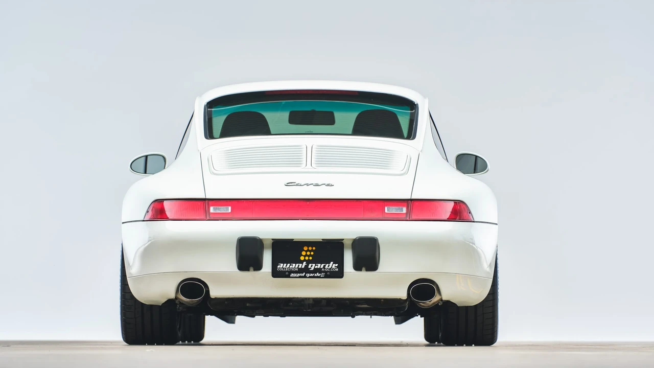 1996 Porsche 993 Carrera - Image 10 of 31
