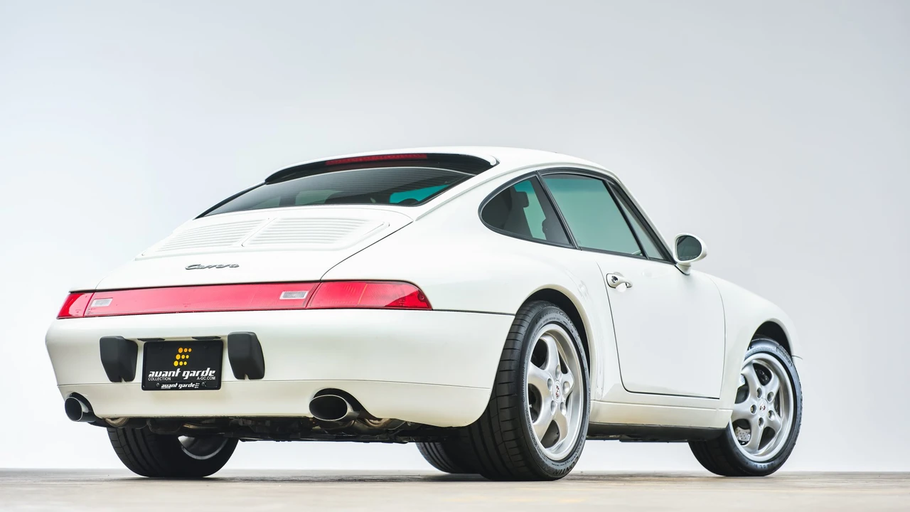 1996 Porsche 993 Carrera - Image 14 of 31