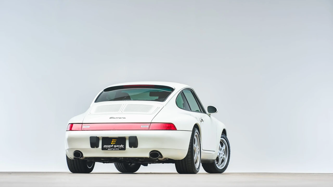 1996 Porsche 993 Carrera - Image 15 of 31