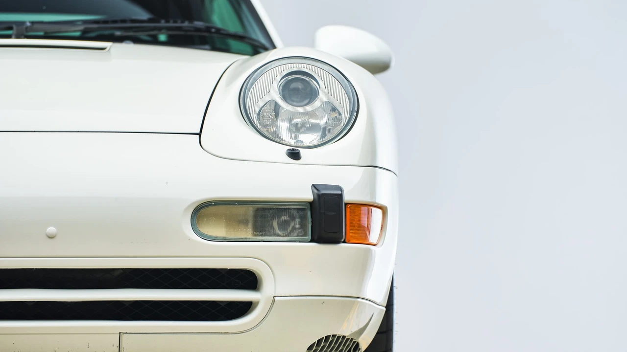 1996 Porsche 993 Carrera - Image 24 of 31