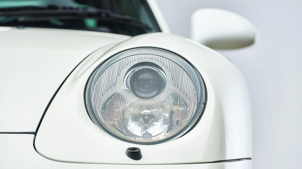 1996 Porsche 993 Carrera - Image 26 of 31