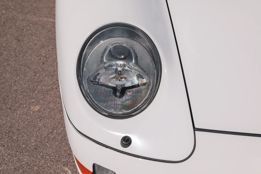 1996 Porsche 993 Carrera - Image 9 of 31