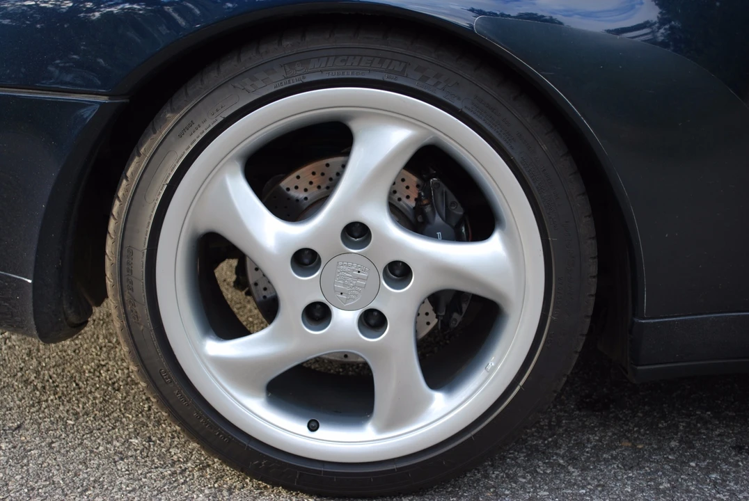 1996 Porsche 993 Carrera - Image 10 of 31