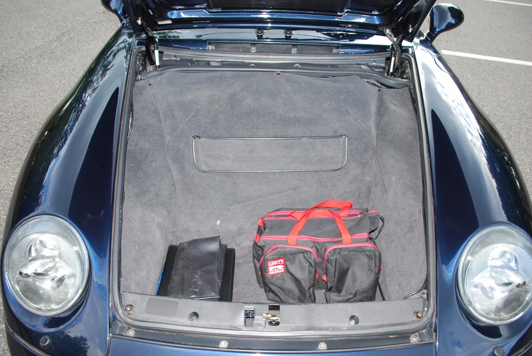 1996 Porsche 993 Carrera - Image 15 of 31