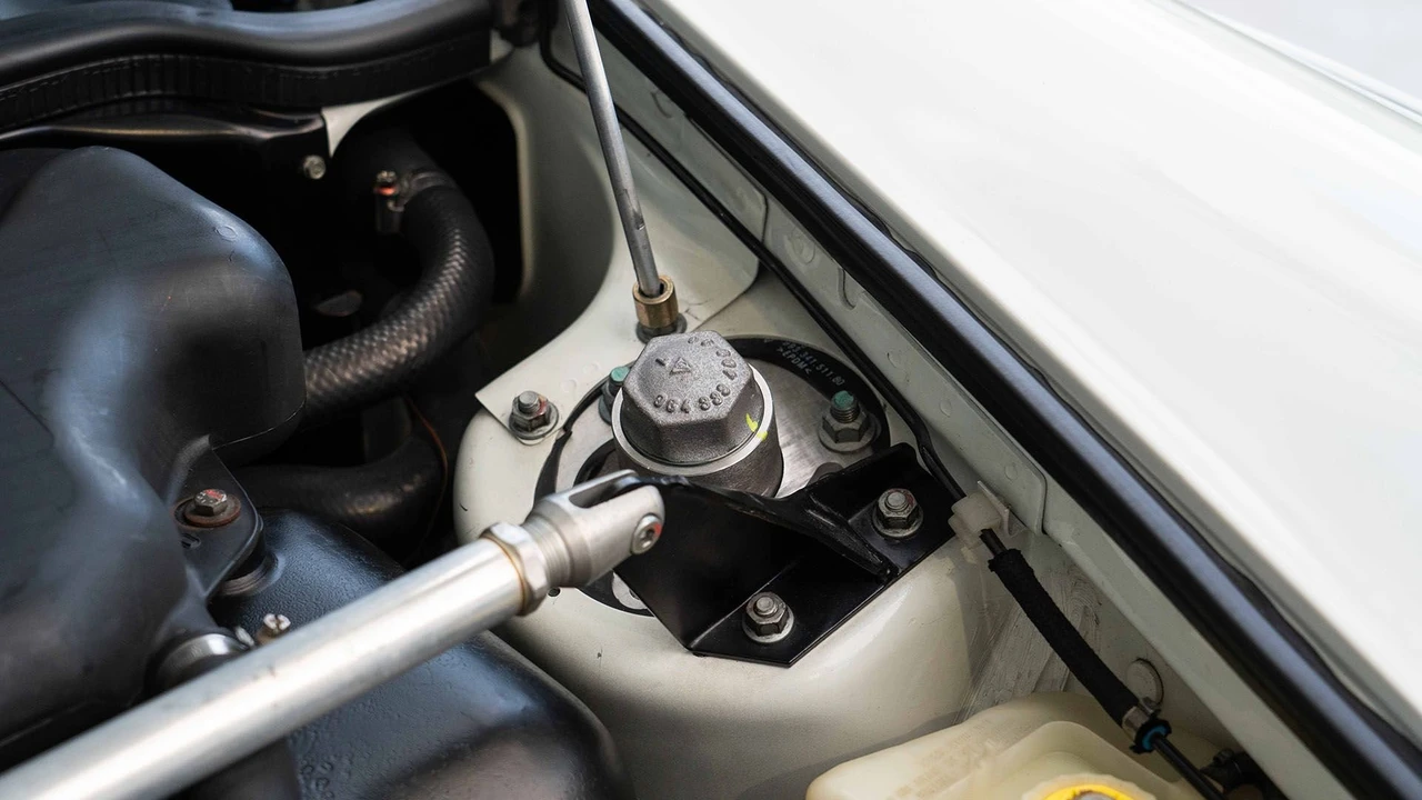 1996 Porsche 993 GT2 - Image 2 of 31