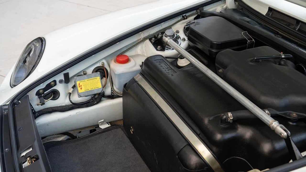 1996 Porsche 993 GT2 - Image 5 of 31