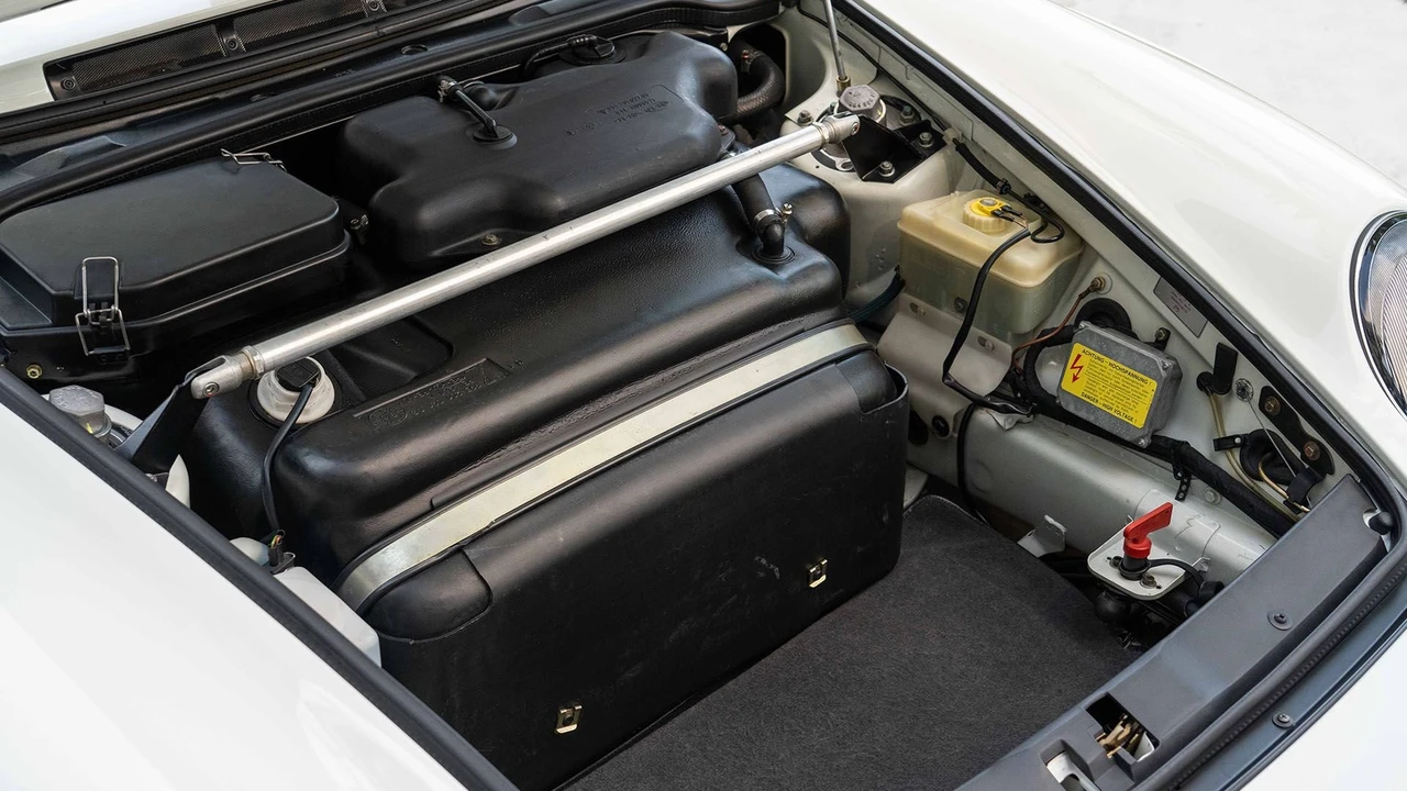 1996 Porsche 993 GT2 - Image 6 of 31