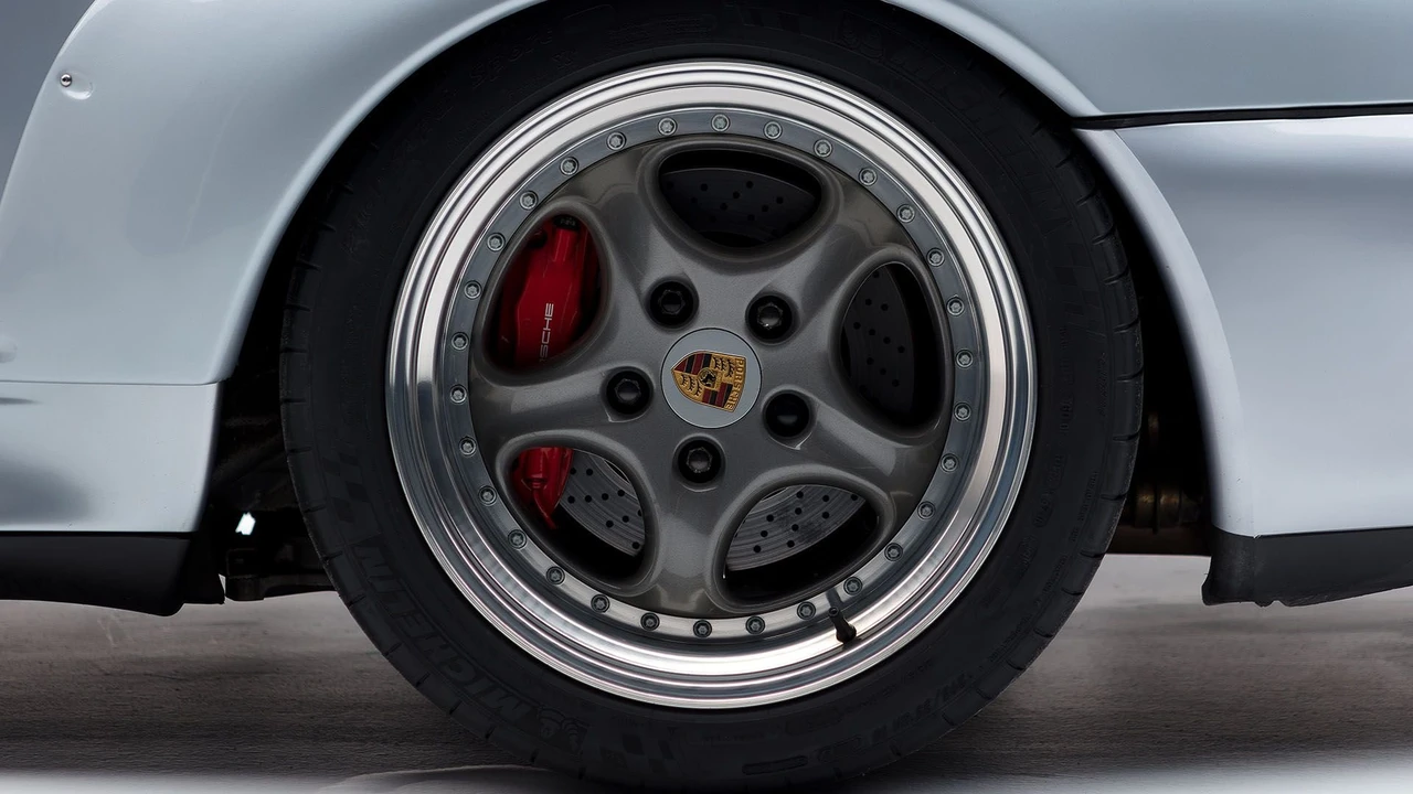 1996 Porsche 993 GT2 - Image 22 of 31