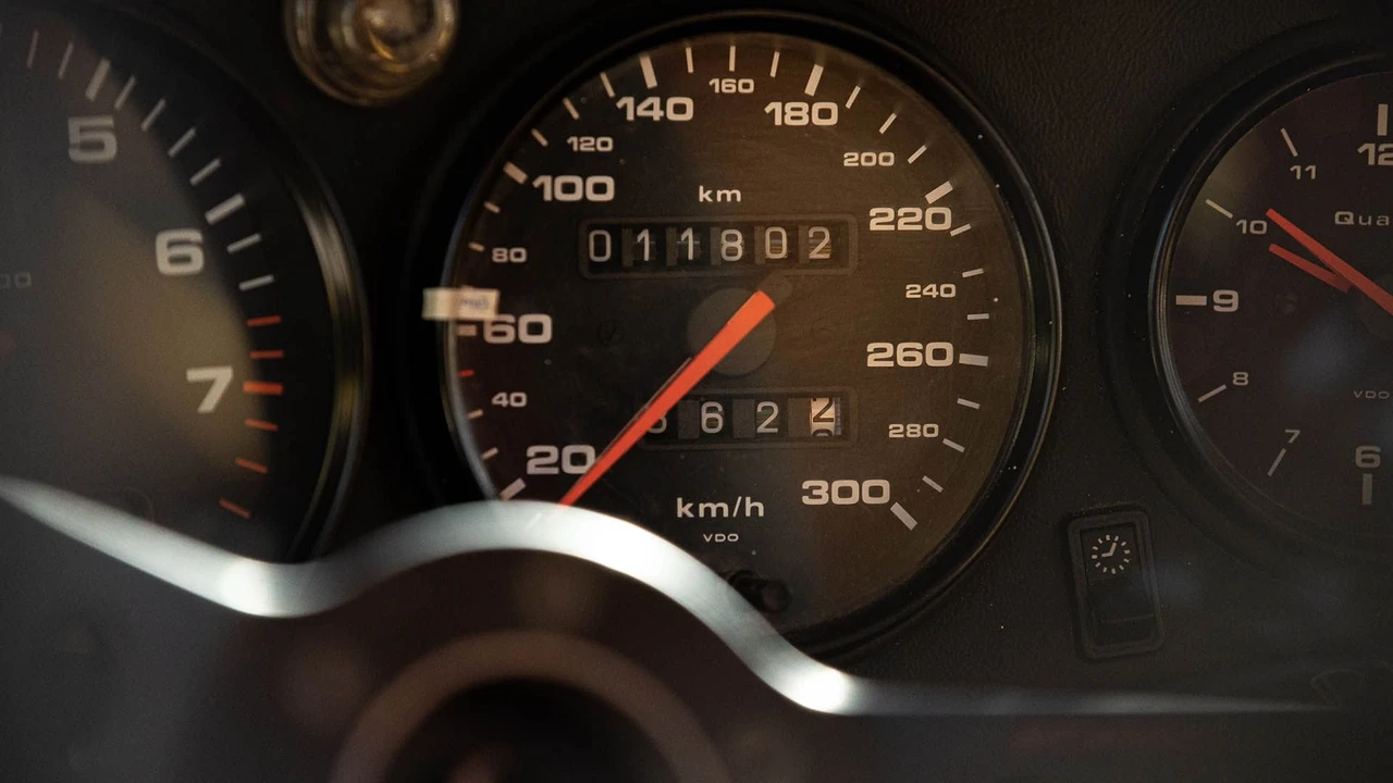 1996 Porsche 993 GT2 - Image 8 of 31