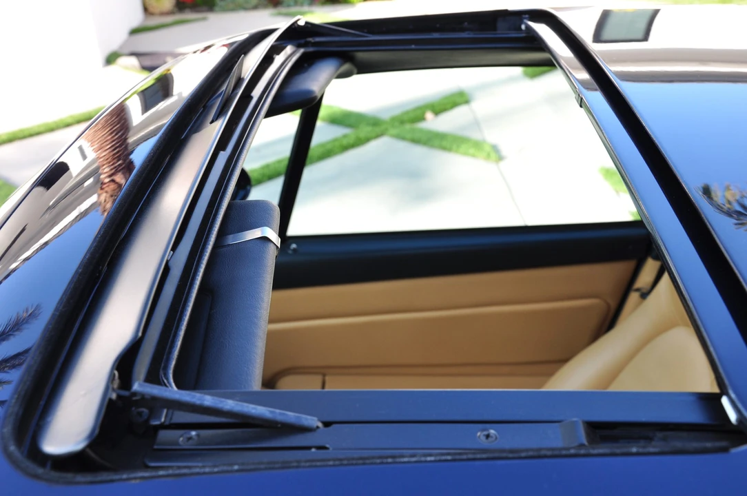 1996 Porsche 993 Turbo - Image 25 of 31