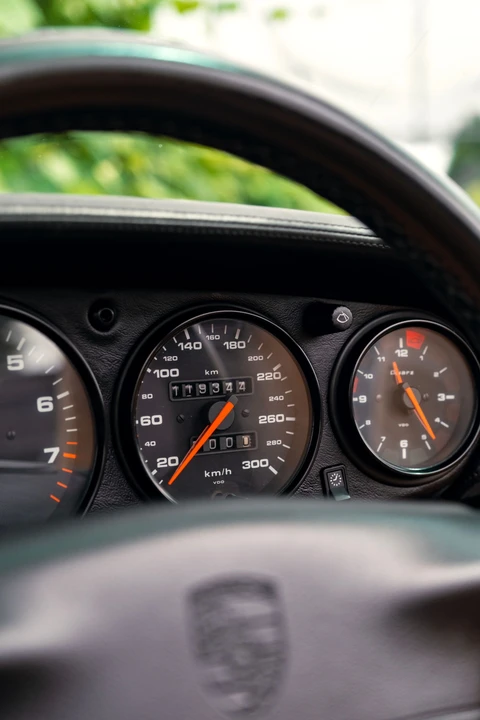1996 Porsche 993 Carrera 4 - Image 23 of 31